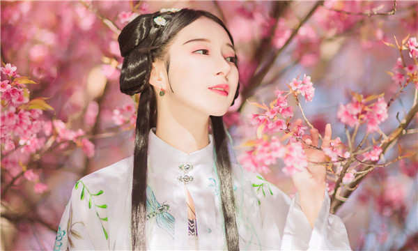 乌拉特后供卵试管婴儿：助您实现家庭梦想的科学方案